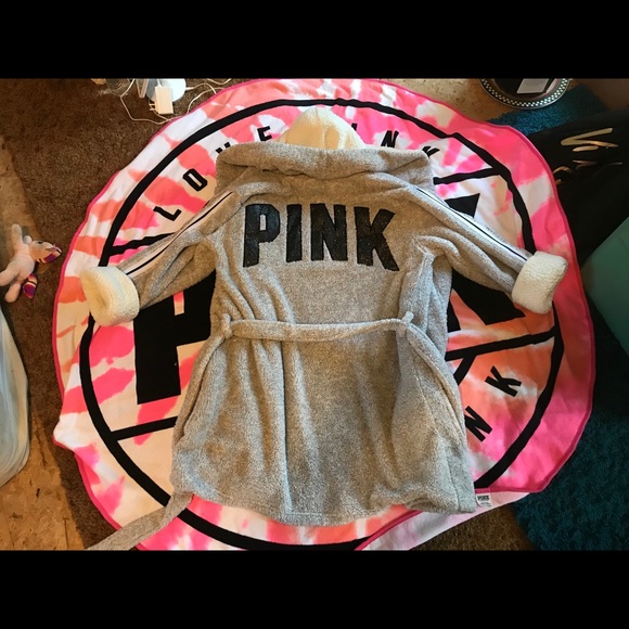 Vs pink Sherpa robe - Picture 1 of 5